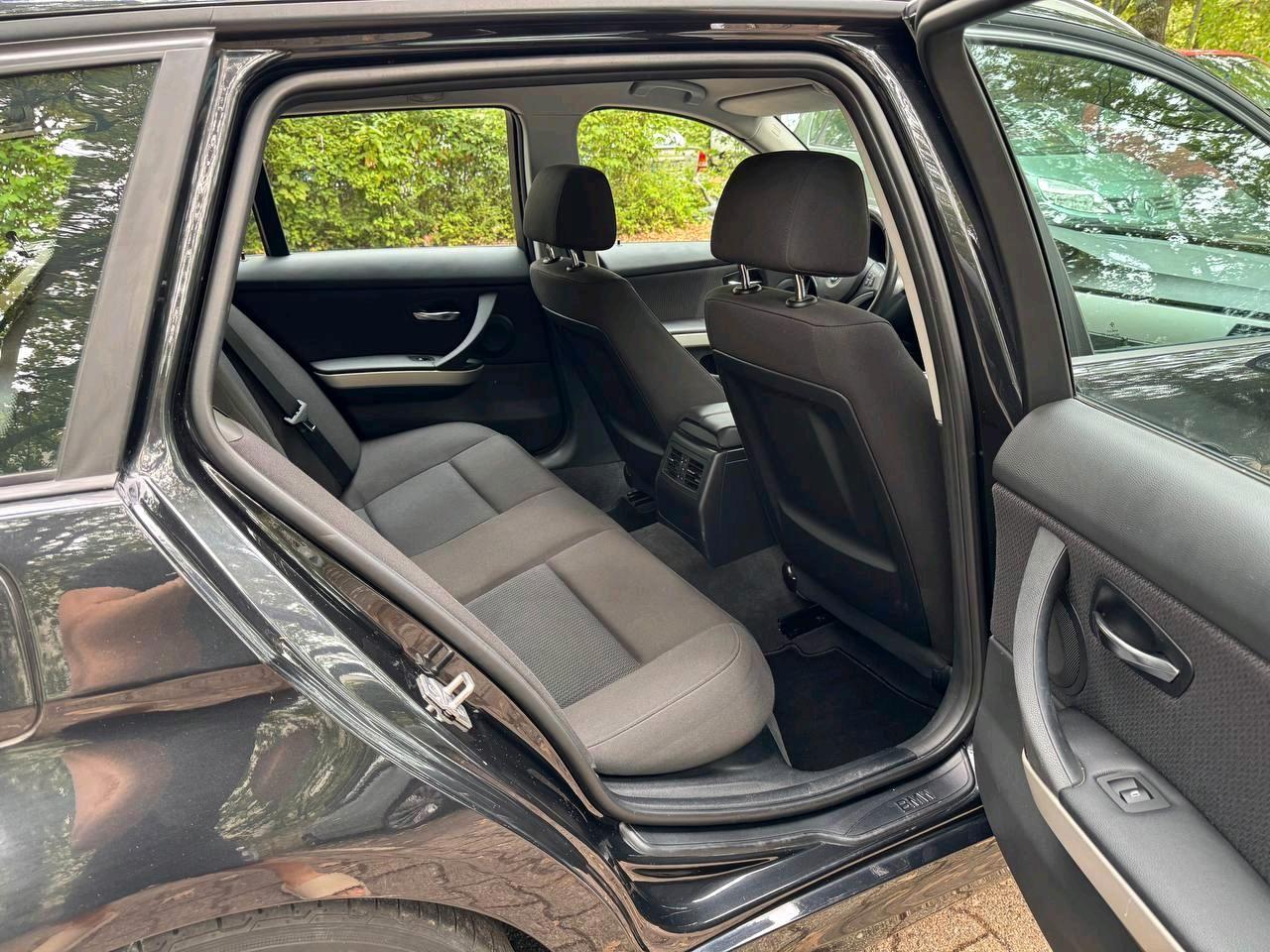 BMW 318 2012 — photo 15