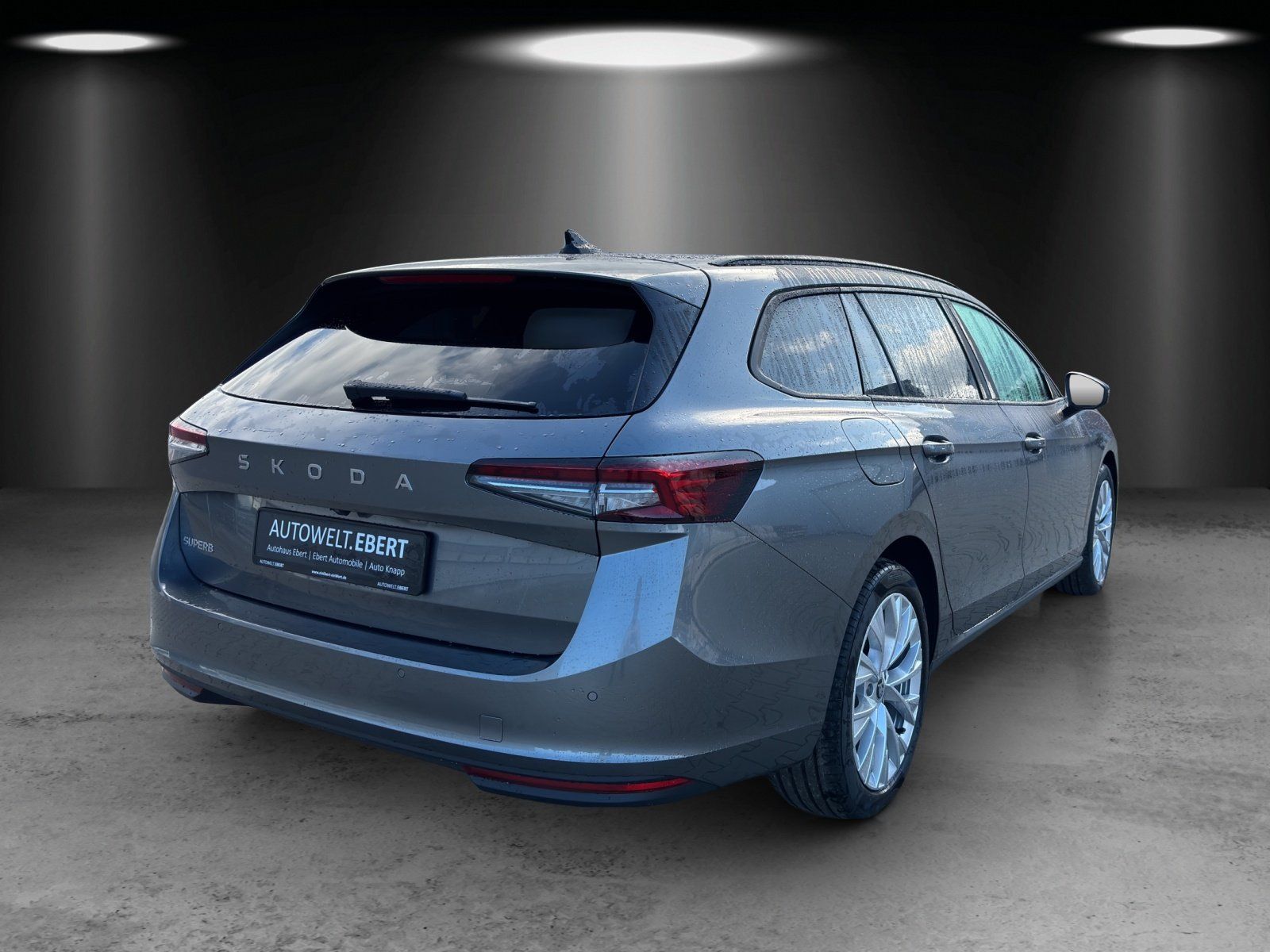 Fahrzeugabbildung SKODA Superb Combi Selection 2,0 TDI 110 kW DSG