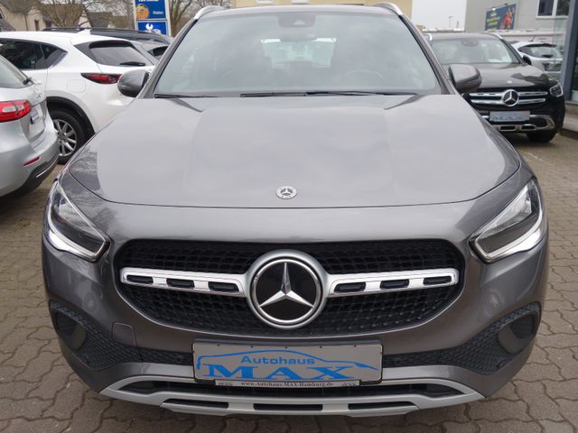 Mercedes-Benz GLA 180 d 8G-DCT/1-HAND/NAVI/PDC