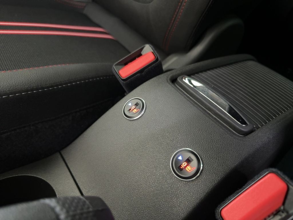 Fahrzeugabbildung Opel Crossland GS AUTOMATIK  RÜCKFAHRK.  KEYLESS