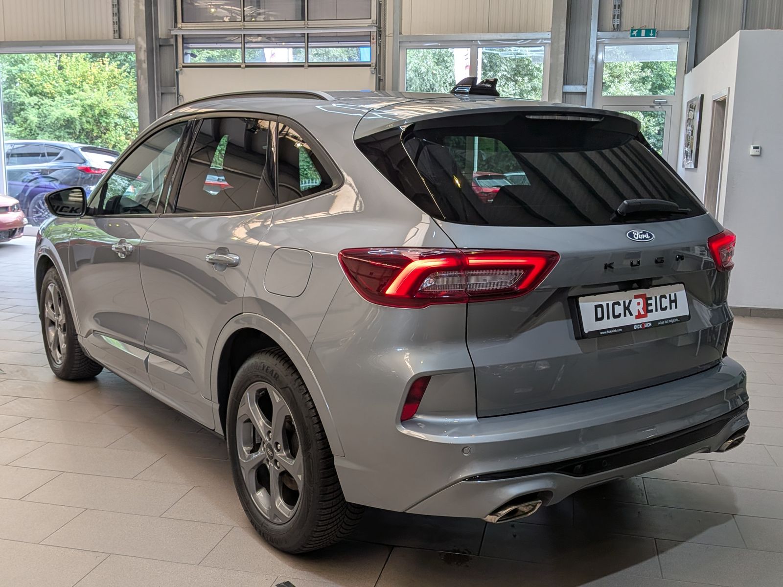 Fahrzeugabbildung Ford Kuga ST-Line X 1.5 EB Matrix HUD B&O ACC 360°