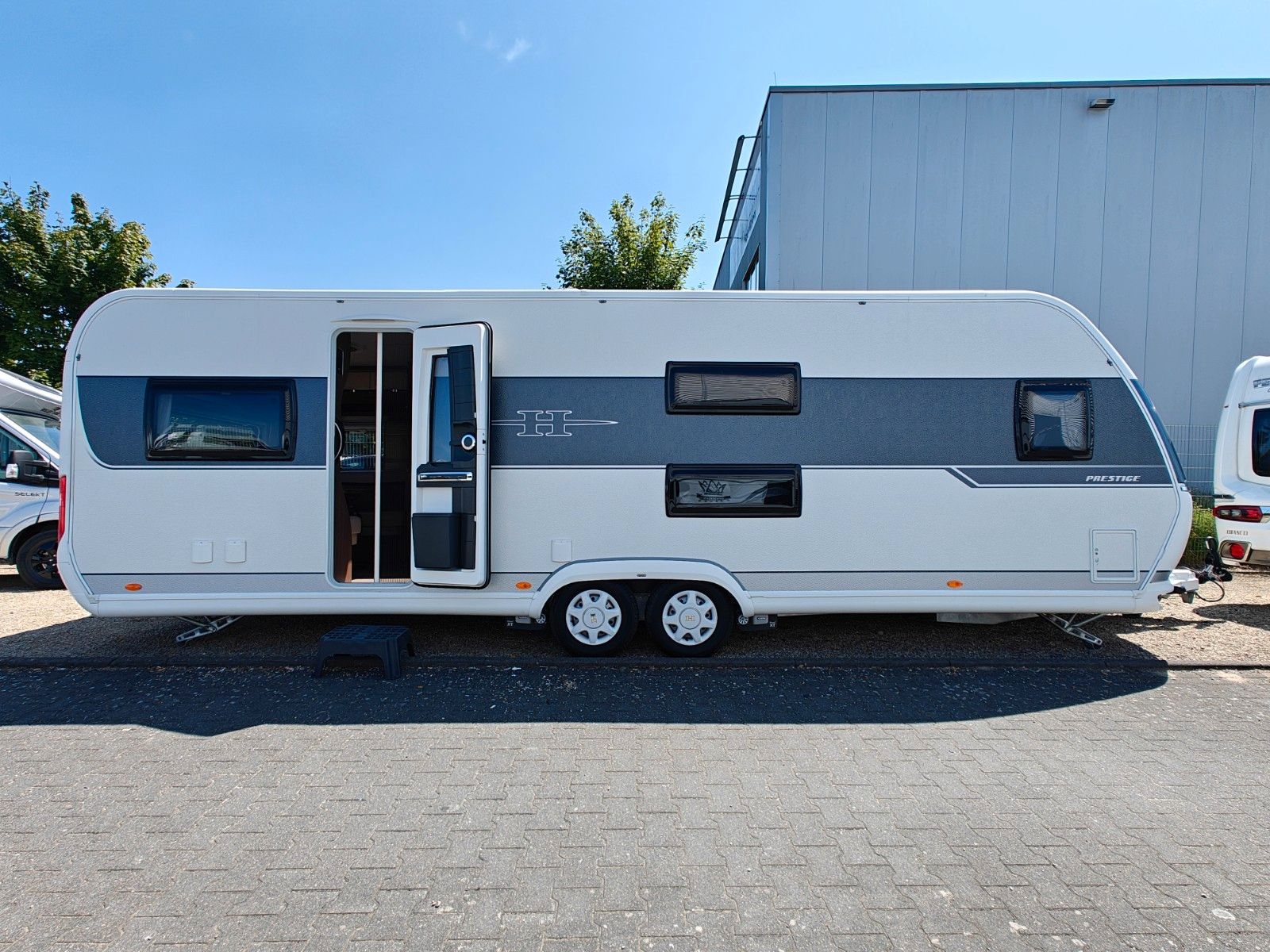 Fahrzeugabbildung Hobby Prestige 720 UKFe - Mover XT4, Isabella Vorzelt