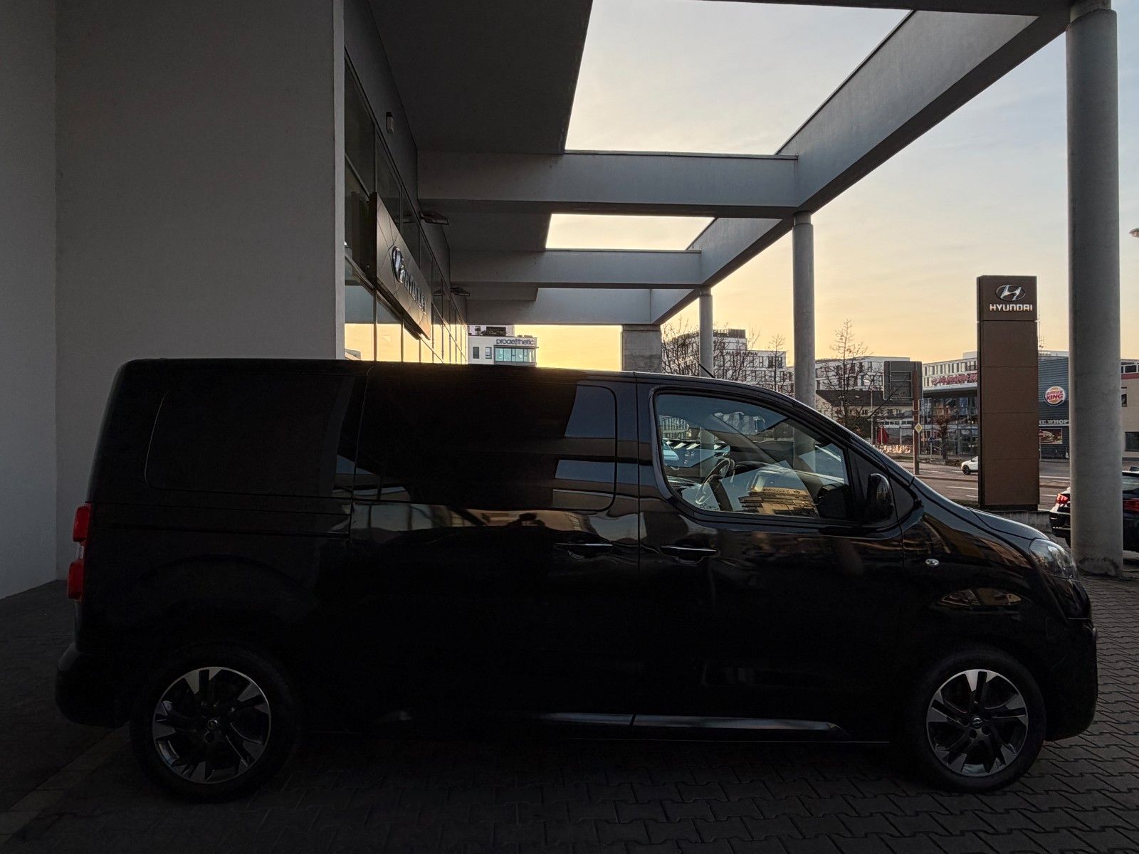 Fahrzeugabbildung Opel Zafira Life Elegance M AHK/Standheizung/8-Sitze!