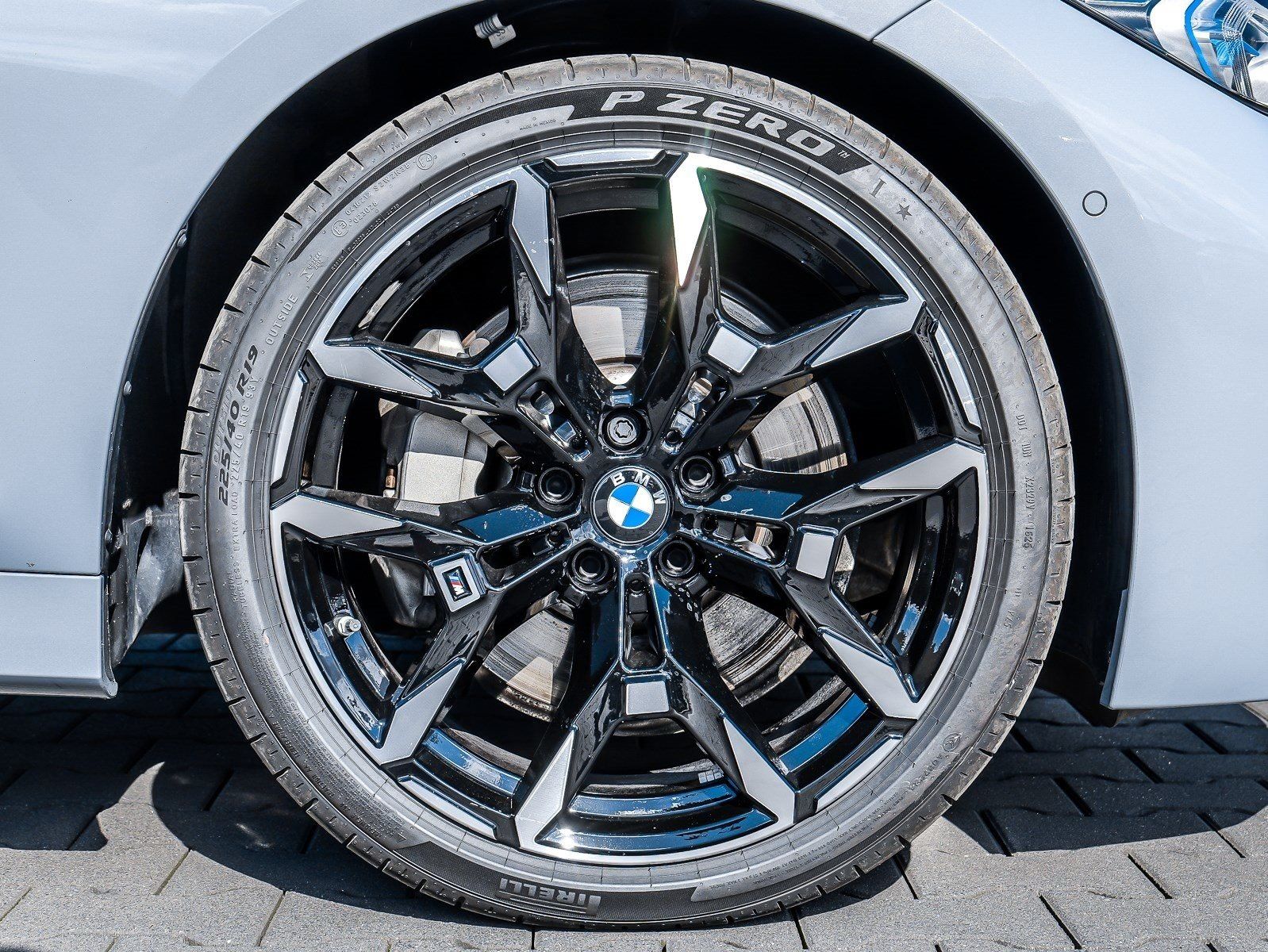 BMW 330 - Bild 4