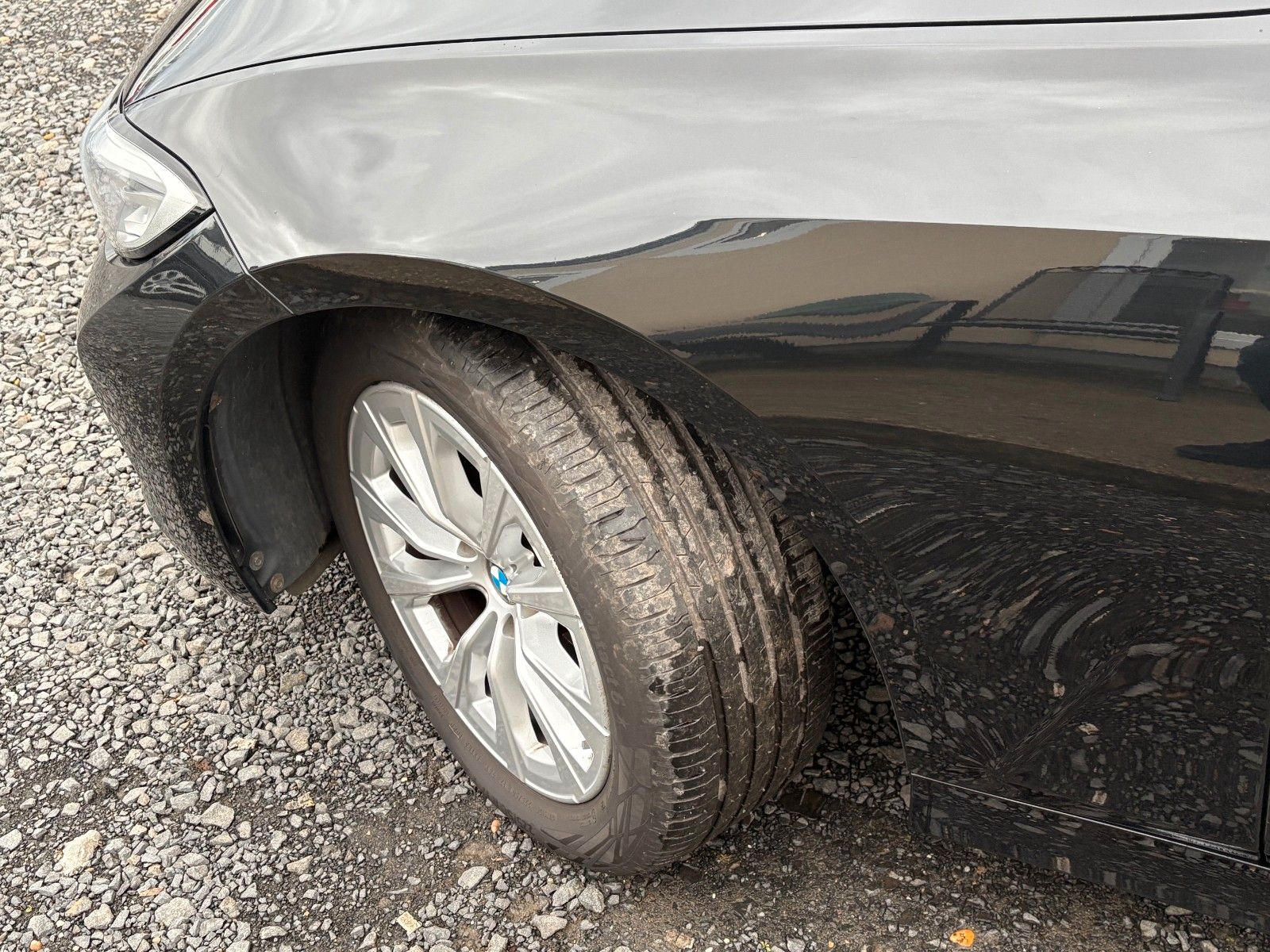 Fahrzeugabbildung BMW 318d Tour. Aut. Navi Alarm Aktiv Tempomat SPORTL