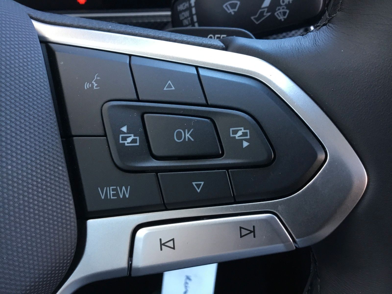 Fahrzeugabbildung Volkswagen T-Cross 1.0 TSI DSG GOAL+AHK+ACC+AppConnect+LED
