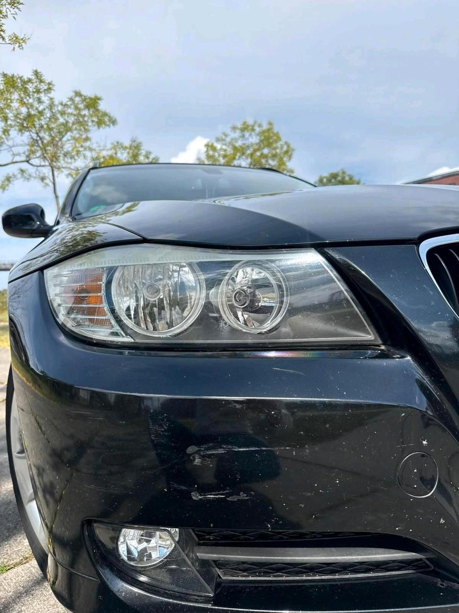 BMW 318 2009 — photo 11