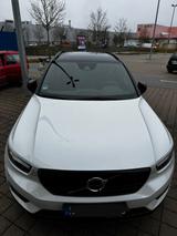 Volvo XC40 T3 R-Design - Volvo XC40 von privat
