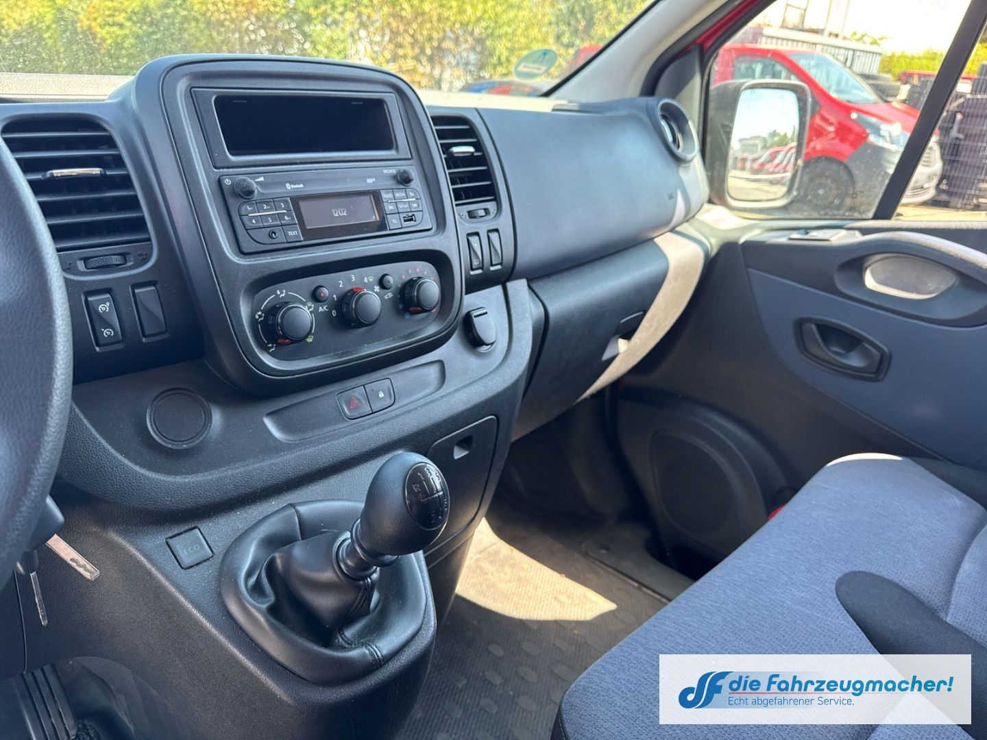 Fahrzeugabbildung Opel Vivaro B Kombi 9Si. L1H1 2,7t *2586 EXPORT