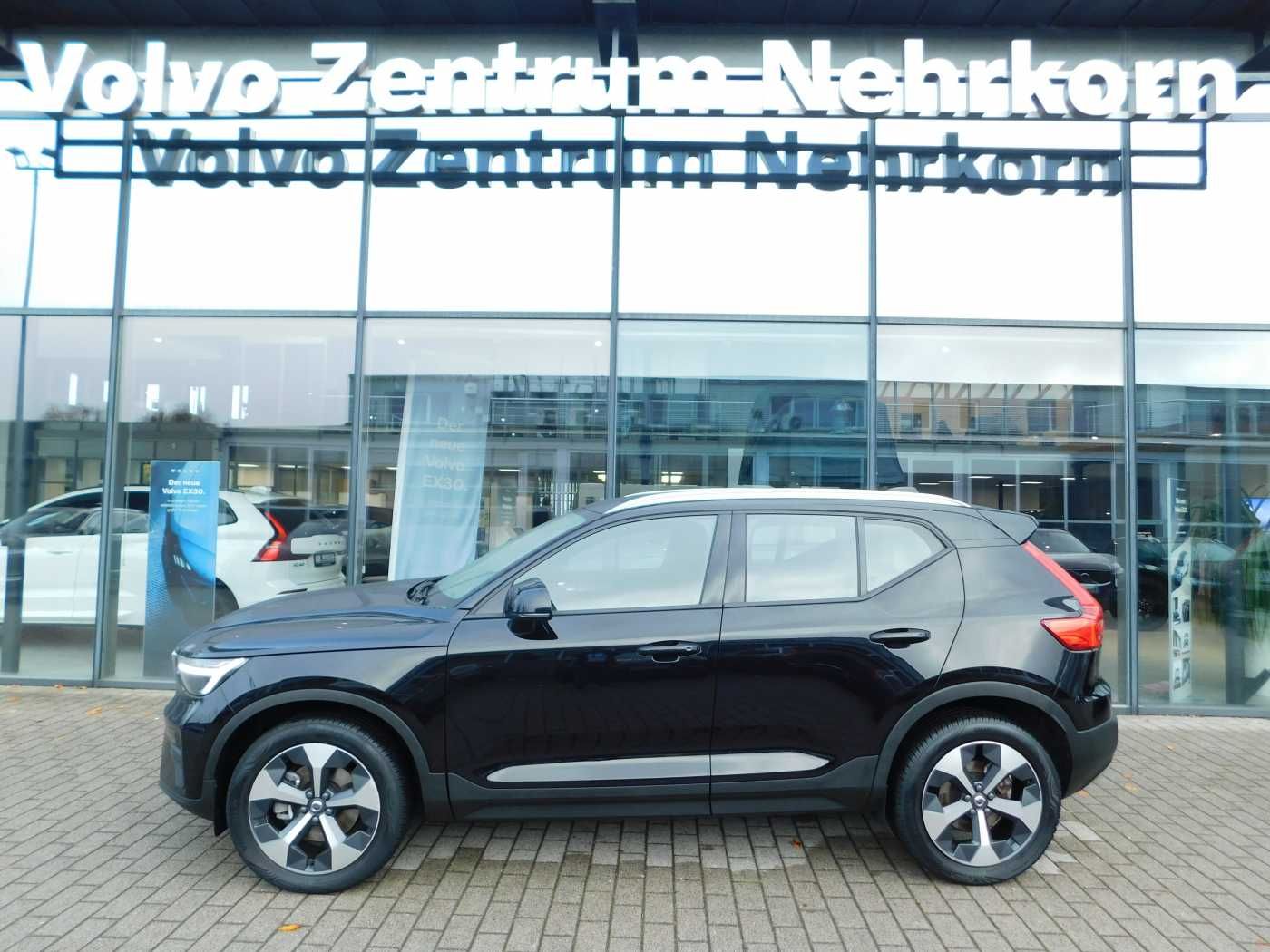 Fahrzeugabbildung Volvo XC40 B3 Core 'Leder, Sitzheizung'