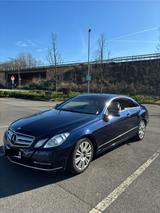 Mercedes-Benz E 250 Coupé / NEU TÜV!! - Mercedes-Benz E 250: Blau