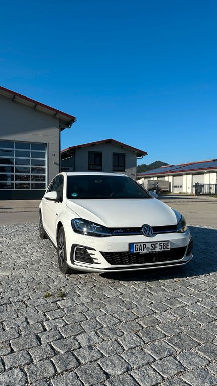 Image of Volkswagen Golf