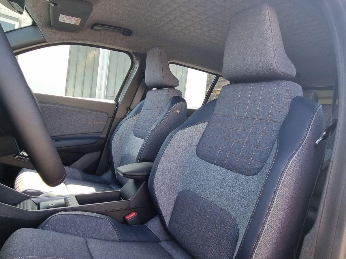 Fahrzeugabbildung Renault R 4 E-Tech elektrisch Techno 150 Comfort Range