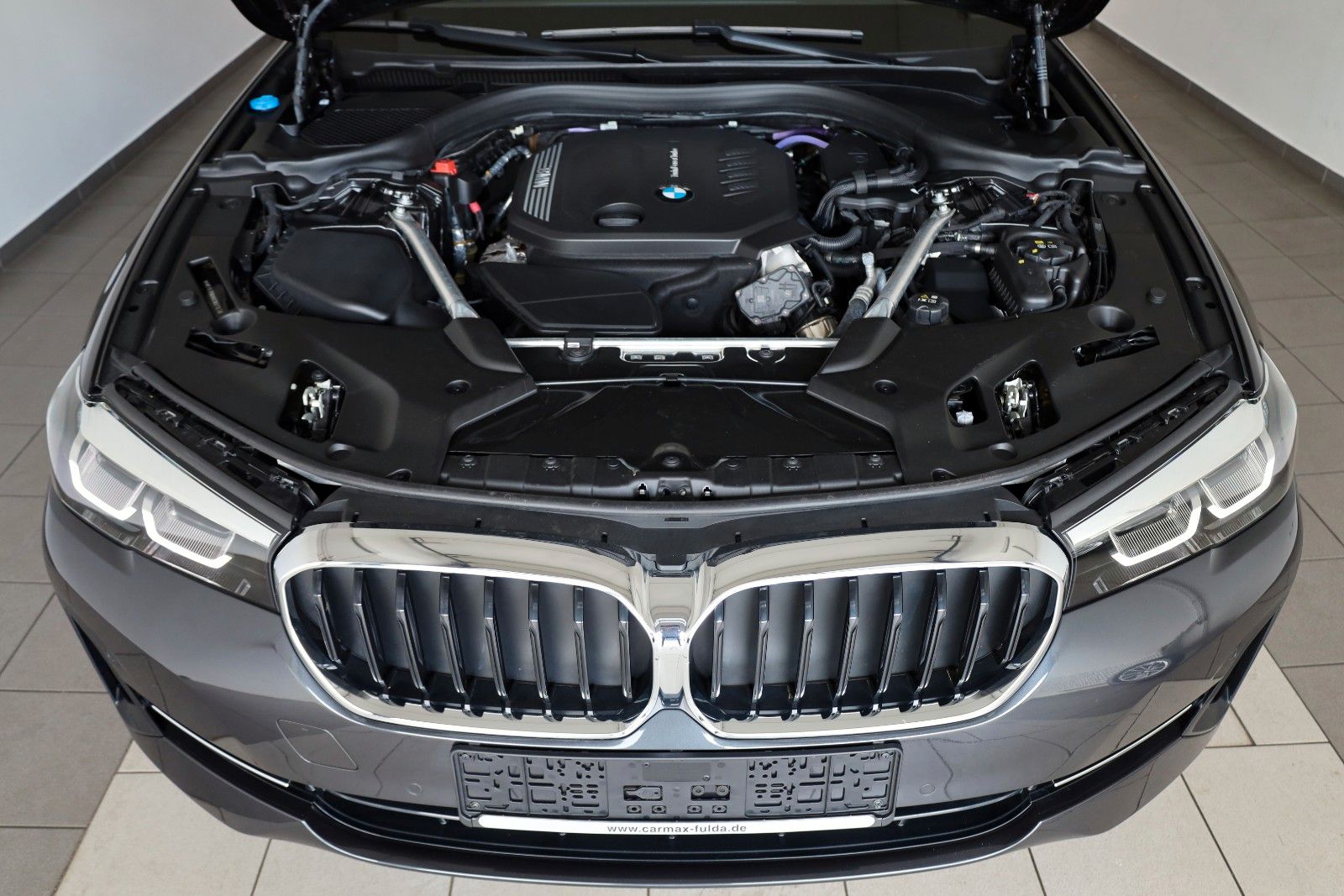 Fahrzeugabbildung BMW 520d xDrive Touring Leder,Navi,LED,Standheizung