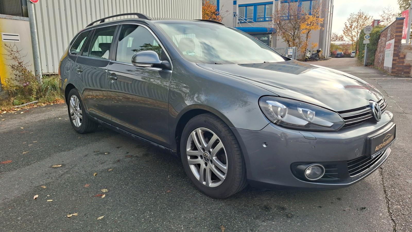 Volkswagen Golf 2013 — rear view