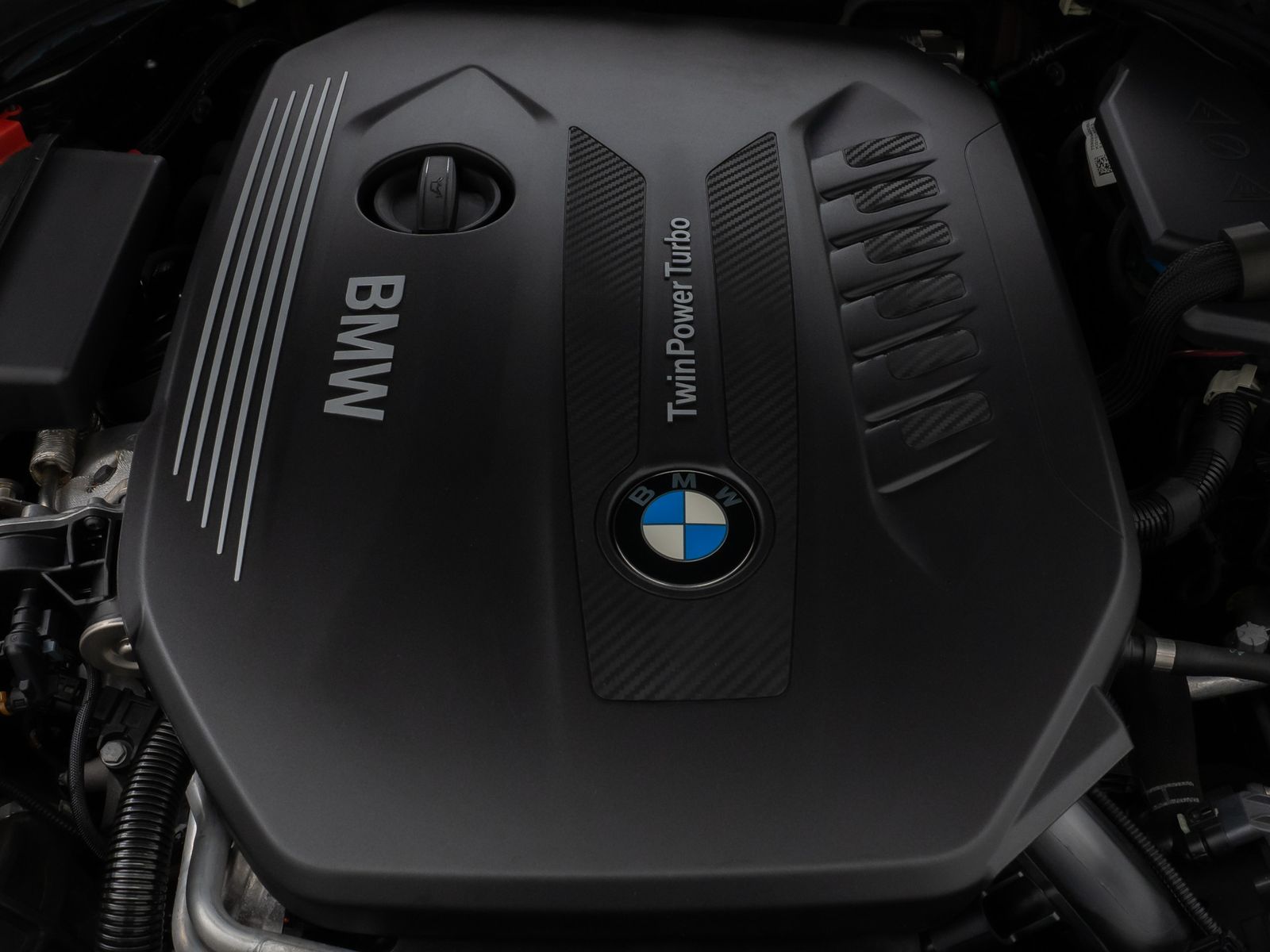 Fahrzeugabbildung BMW 540d xD M Sport Panorama 360°HUD B&W NightVision