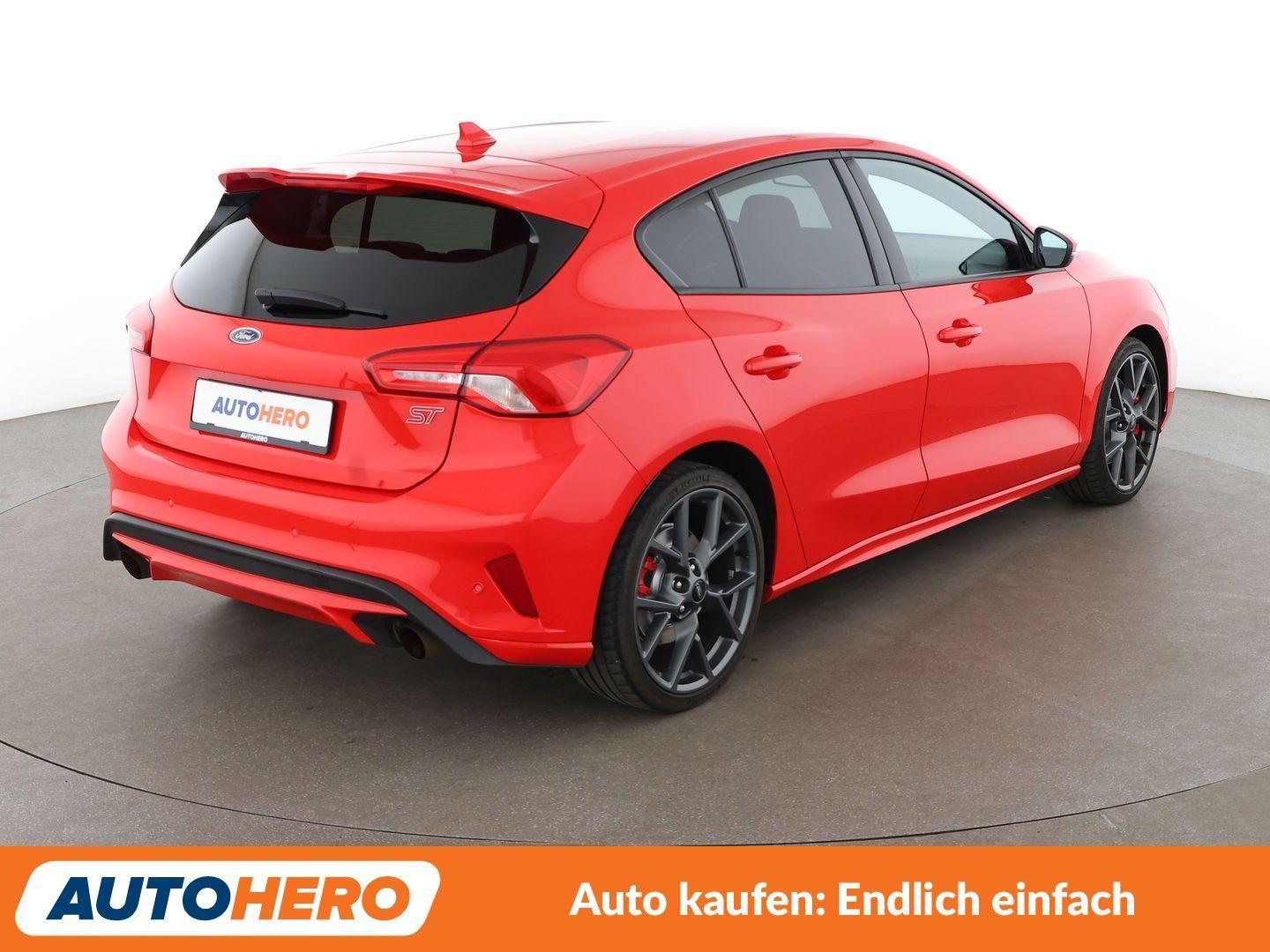 Ford Focus 2.3 EcoBoost ST *NAVI*LED*ACC*PDC*SHZ*LHZ*