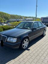 Mercedes-Benz Mercedes Benz W124 E200 - Mercedes-Benz E 200 aus 1993