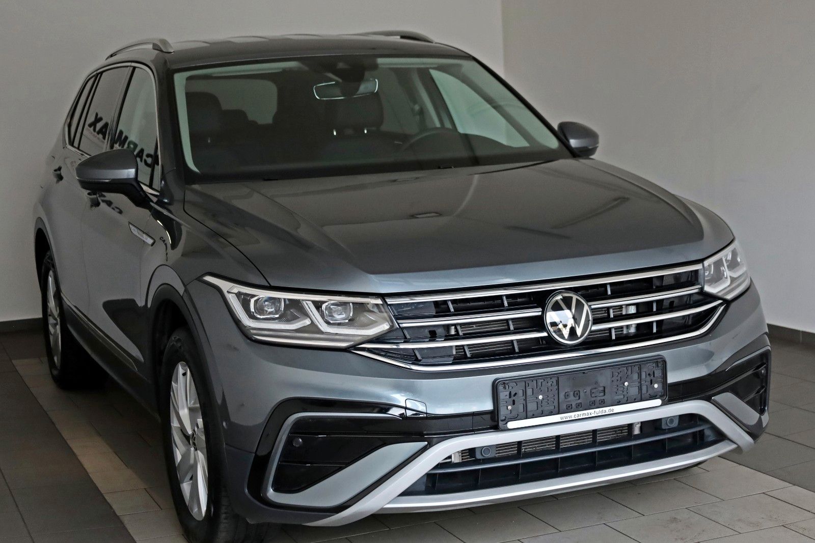 Fahrzeugabbildung Volkswagen Tiguan Allspace Elegance 4M 7 Si.,Leder,Navi,AHK