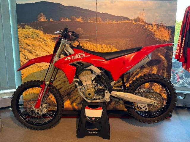 Ducati Desmo 450 MX sofort! DUCATIPIRNA
