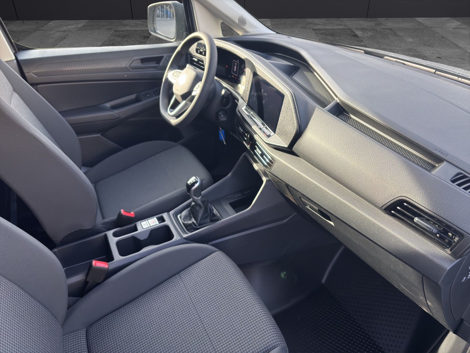 Fahrzeugabbildung Volkswagen Caddy Kasten TDI KLIMA PDC GRA VORB. AHK