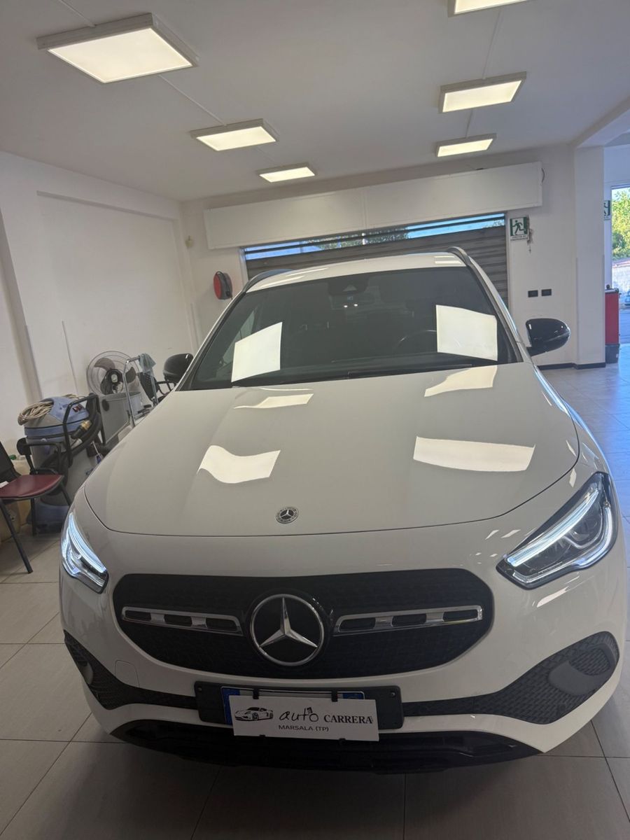 Mercedes-Benz Mercedes-benz GLA 200 d Automatic Premium imagem 2