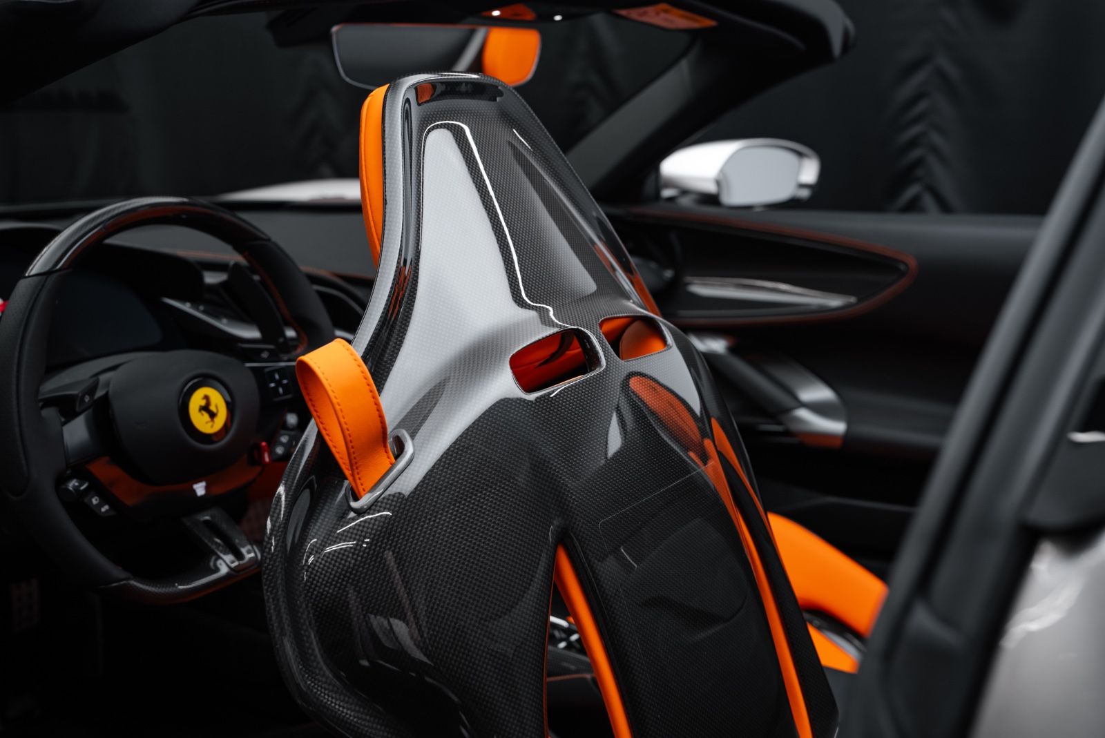 Fahrzeugabbildung Ferrari SF90 Spider FULL CARBON/LIFT/PAINTED SHIELDS