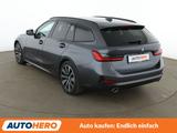 BMW 330i xDrive Sport Line Aut.*NAVI*LED*TEMPO*CAM* - BMW 330 Touring Kombi Gebrauchtwagen