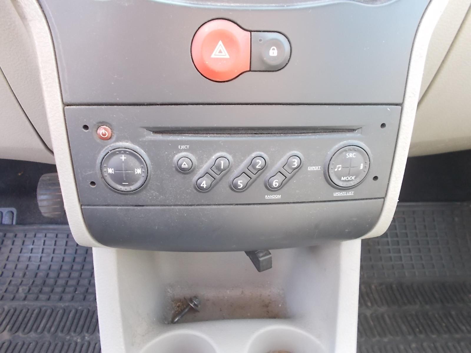 Renault Modus 2006 — photo 27