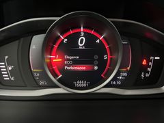VOLVO V60 CROSS COUNTRY D4 / 1.H/ CARPLAY/ 2017/ AUTOM