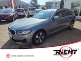 BMW 520d Touring HUD Navi Totwinkel ACC Kamera - BMW 520 Gebrauchtwagen in Stuttgart
