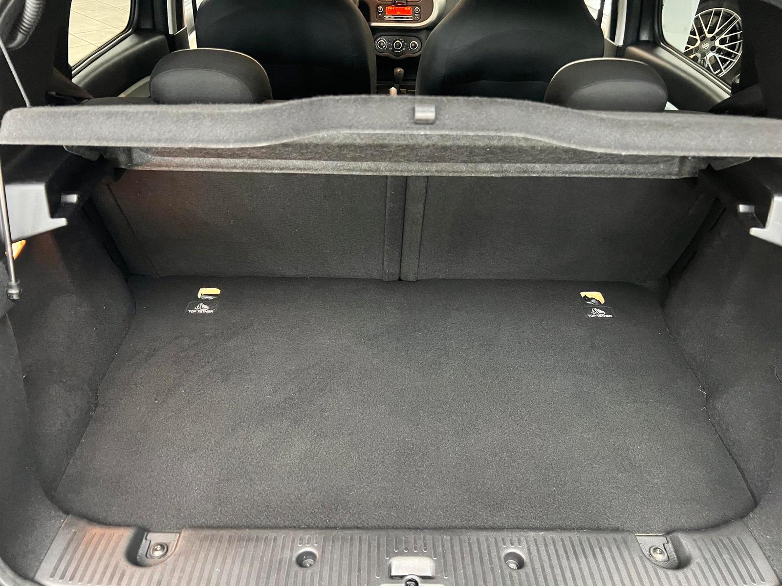 Renault Twingo AUTOMATIK|ALLWETTER|SCHECKHEFT|PARKSENSOR