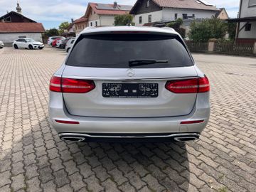 Mercedes E 220 - 3