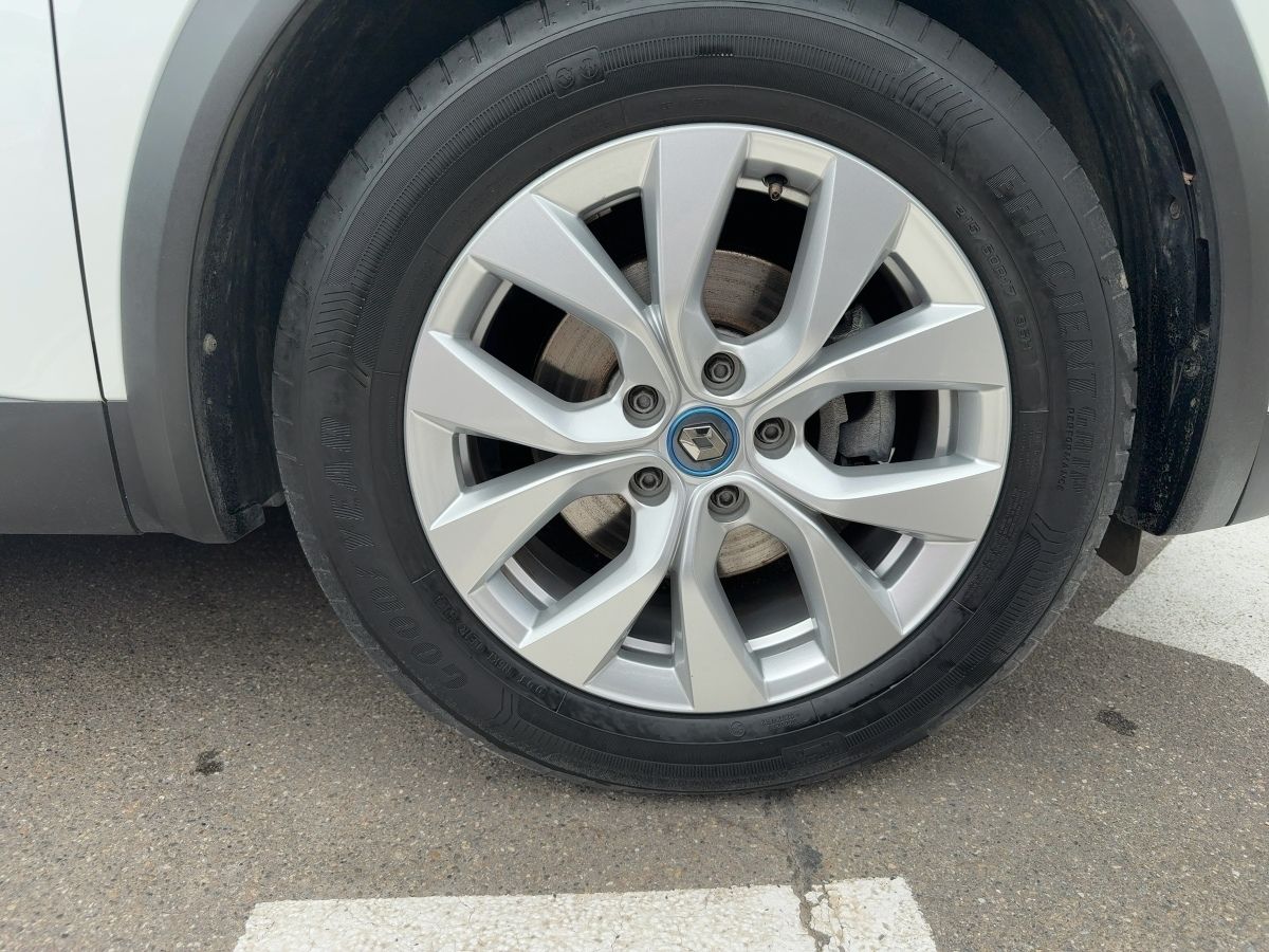 Fahrzeugabbildung Renault Captur INTENS E-TECH Plug-in 160 LKHZ ACC Kamera