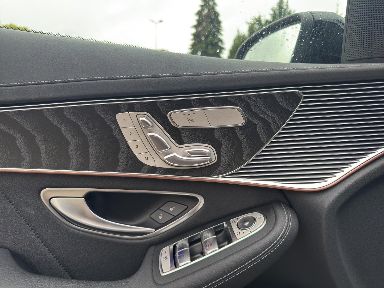 Mercedes-Benz EQC 400 4M AMG Schiebedach MULTIBEAM DISTRONIC