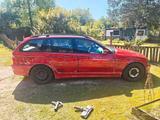 BMW E46 330i Touring - BMW 330 Kombi 330i e46 mit Benzin-Antrieb