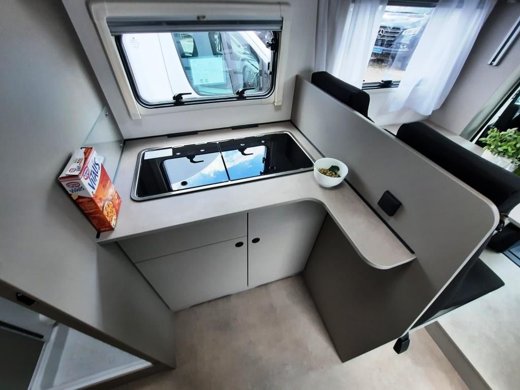 Fahrzeugabbildung LMC Tracer 730 EL Verfüg./Sparen Sie 15.235,- €
