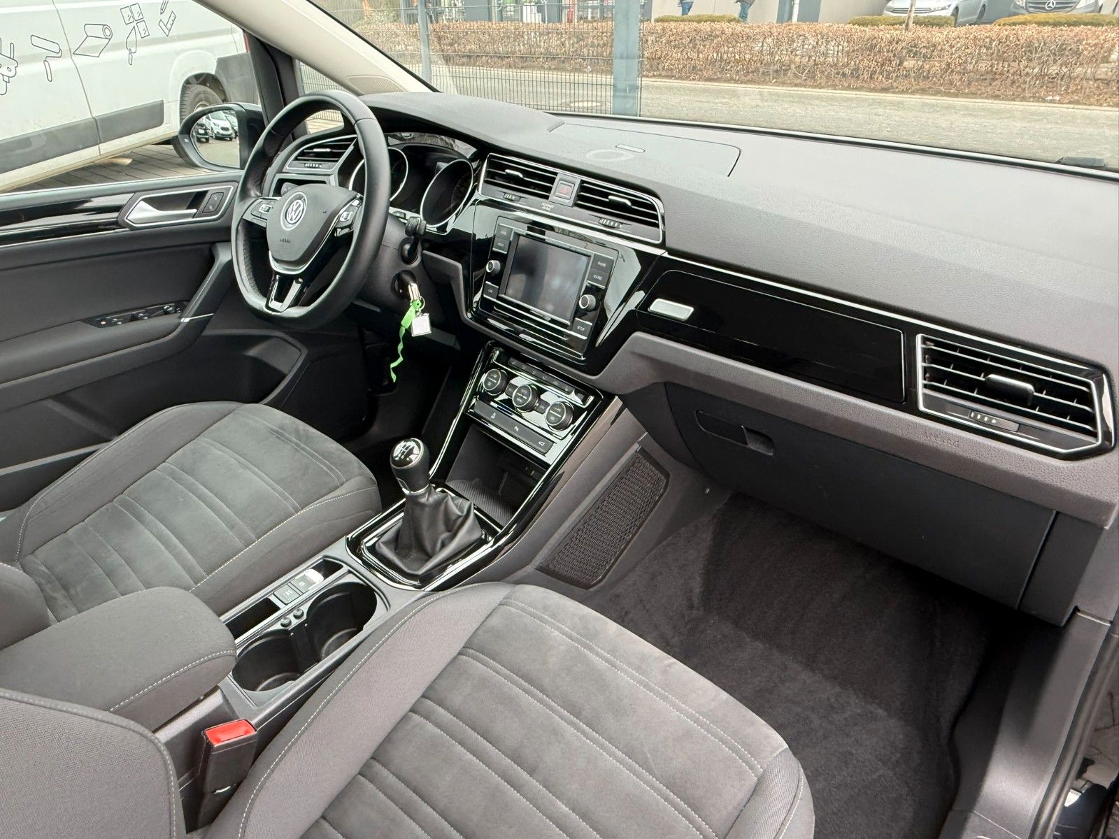Fahrzeugabbildung Volkswagen Touran Highline BMT/Start-Stopp