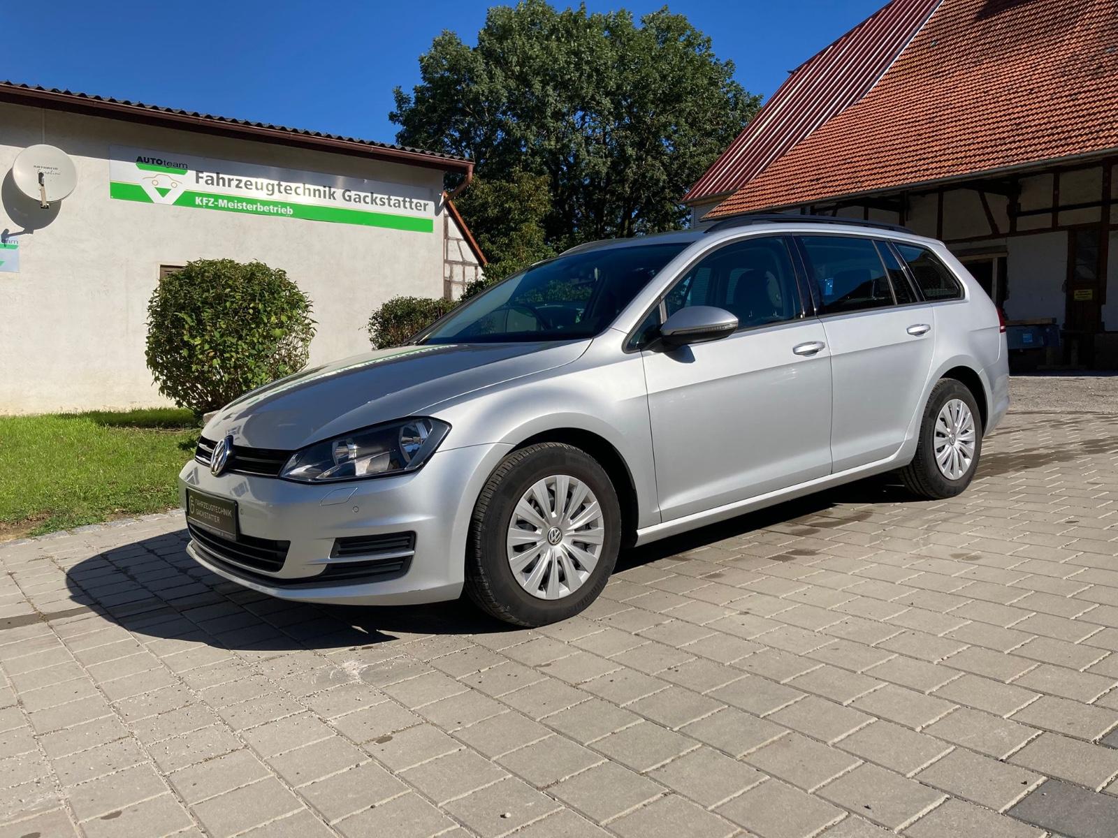 Volkswagen Golf 1.6 TDI BlueMotion Variant*Navi*SHZ*Temp*PD