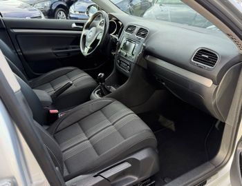 Volkswagen Golf - 11