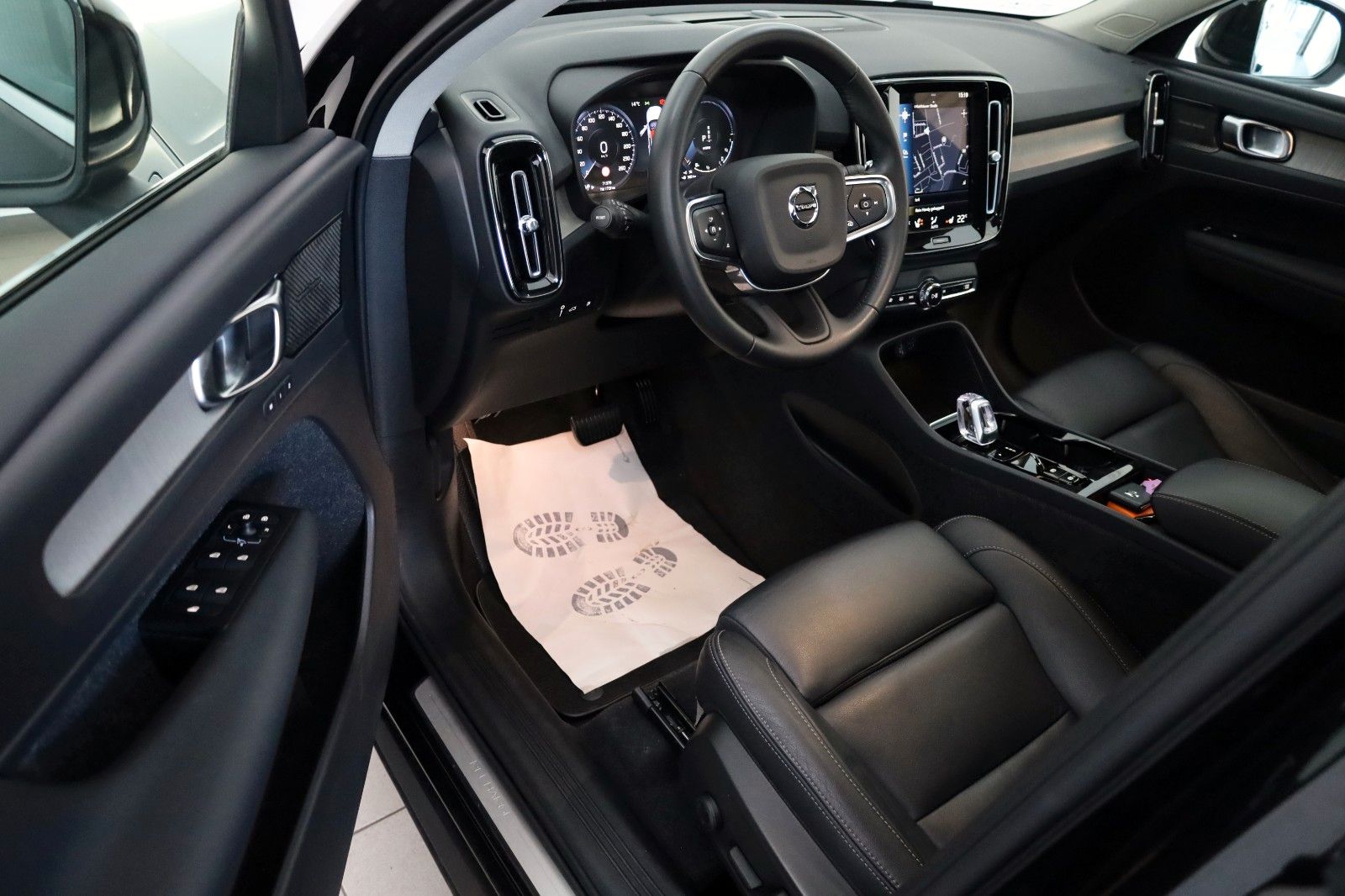 Fahrzeugabbildung Volvo XC40 Inscription,Leder,Navi,LED,SH,360Kamer,Pano