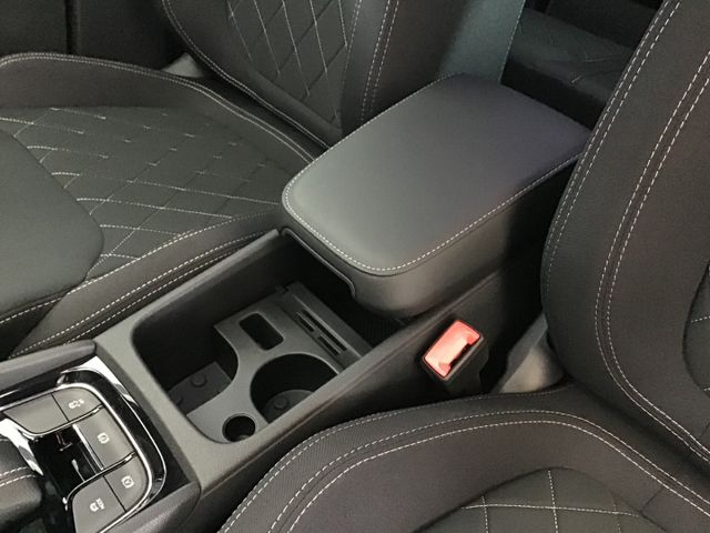 Fahrzeugabbildung Skoda Karoq Sportline 1.5TSI DSG/ACC/AHK/Matrix/Navi