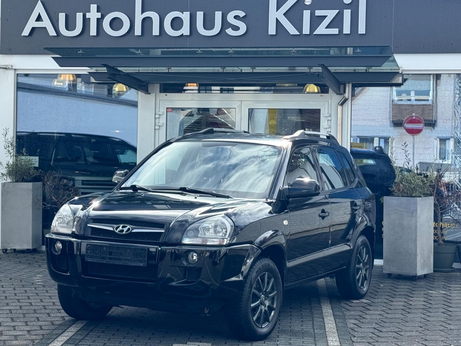 Hyundai Tucson 2.0-GLS *(2WD)*