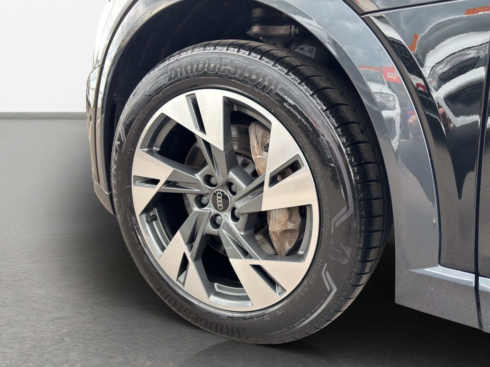 Audi Q8 e-tron - Bild 13