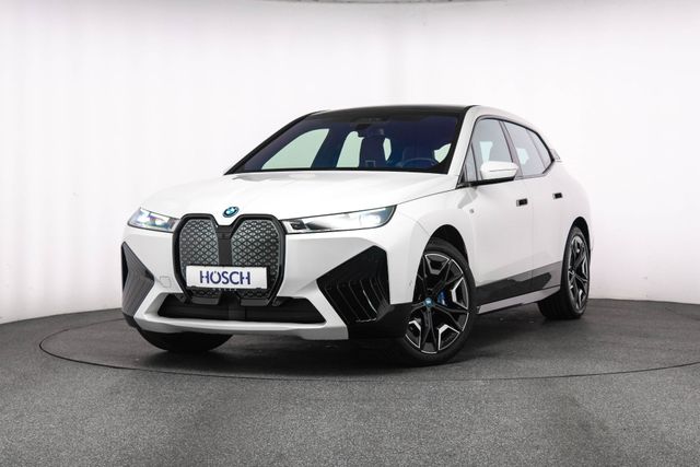 BMW iX M60 PANO AHK 22er B&W TOP-ANGEBOT