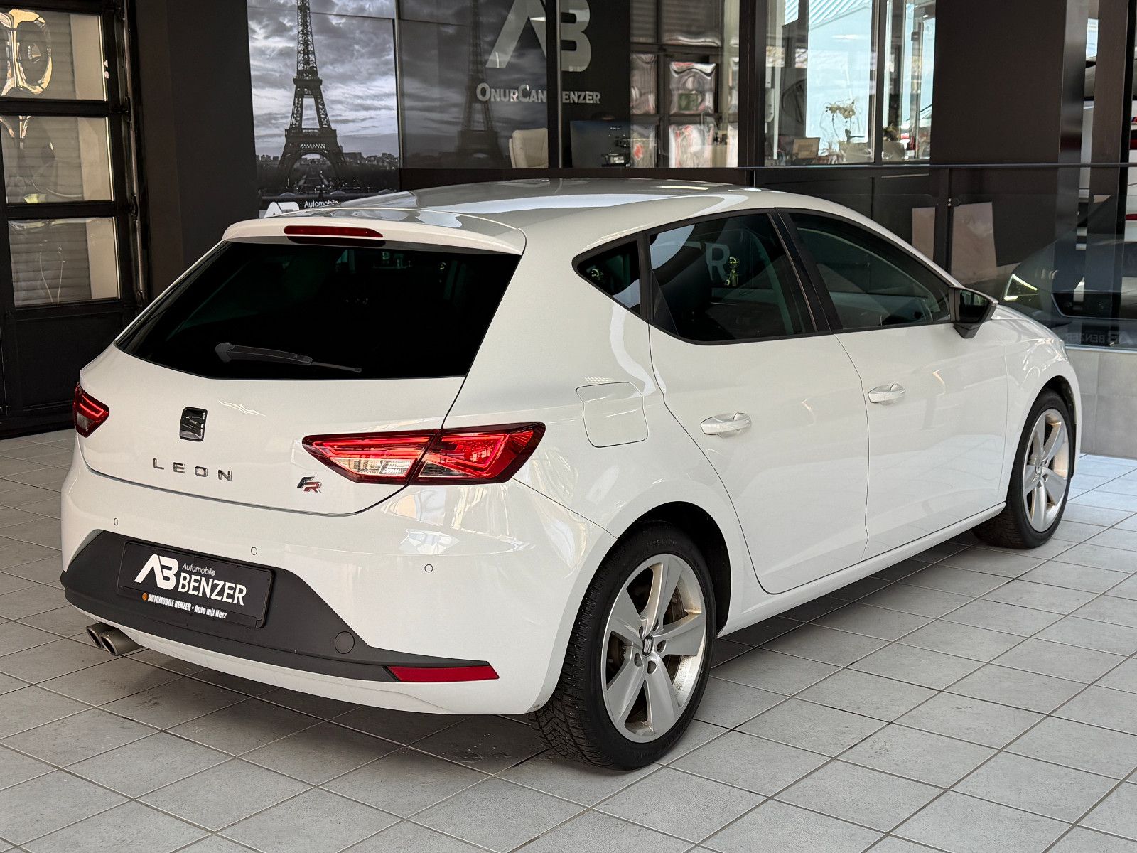 Fahrzeugabbildung SEAT Leon /FR-LINE/LED/NAVI/LEDER/KLIMA/ACC