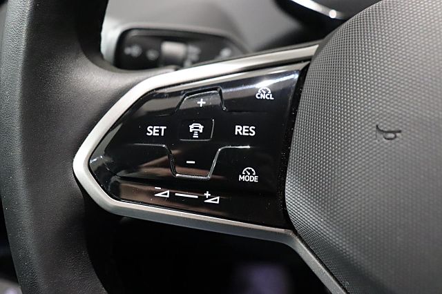 ID.5 Pure 125kW AHK Wärmep. EasyOpen&Close IQ.LI