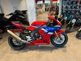Honda CBR1000RR-R SP Fireblade *Tageszulassung 01-26* - HONDA 1000 SP2
