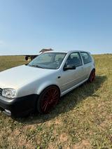Volkswagen Golf 4 GTI V5 - Volkswagen Golf aus 2001: GTI