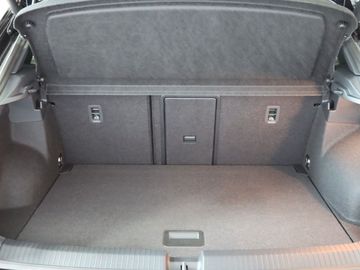 Fahrzeugverkauf 27 Volkswagen T-Roc 1.5 DSG R-Line Black AHK Pano Matrix Kame.